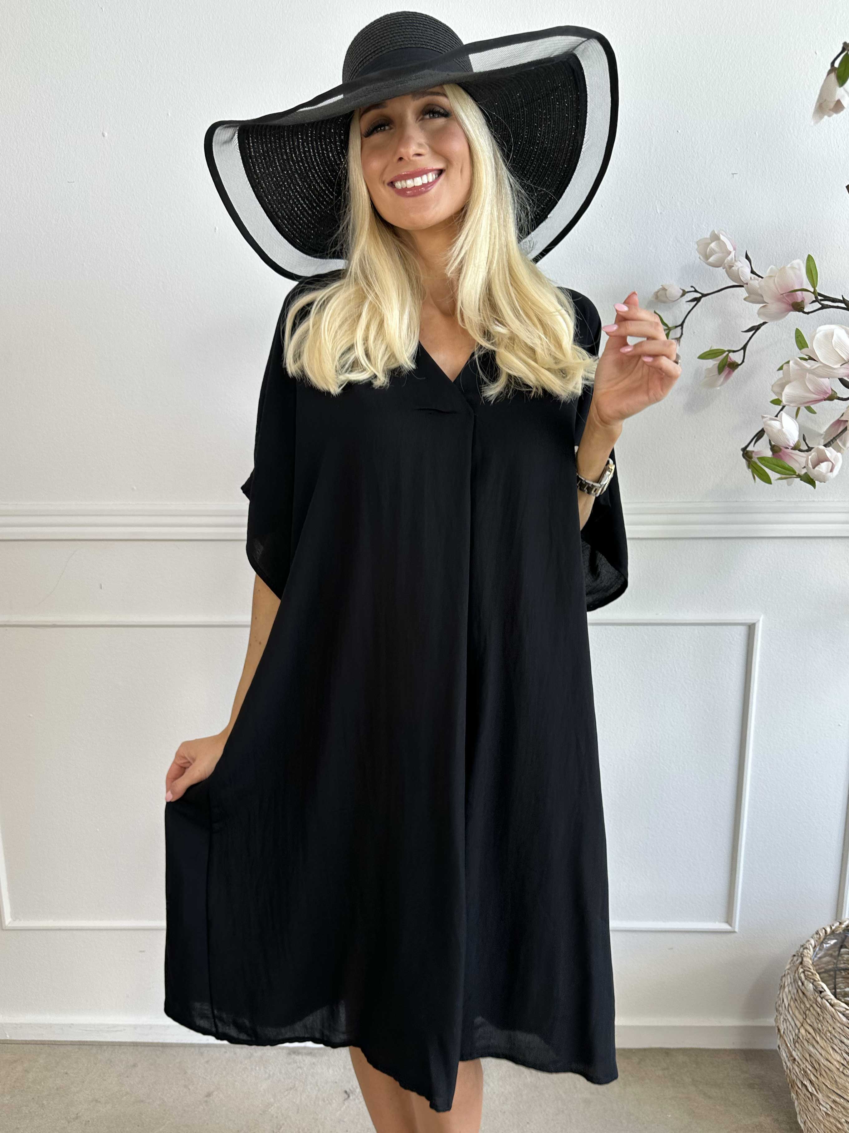 Astrid - Simpel kjole med v-udskæring